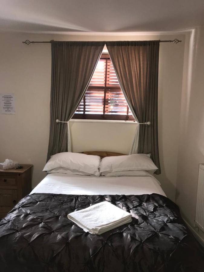 The Coach House At The Bull Inn Milton Keynes Esterno foto