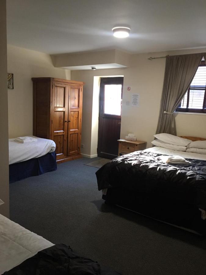 The Coach House At The Bull Inn Milton Keynes Esterno foto