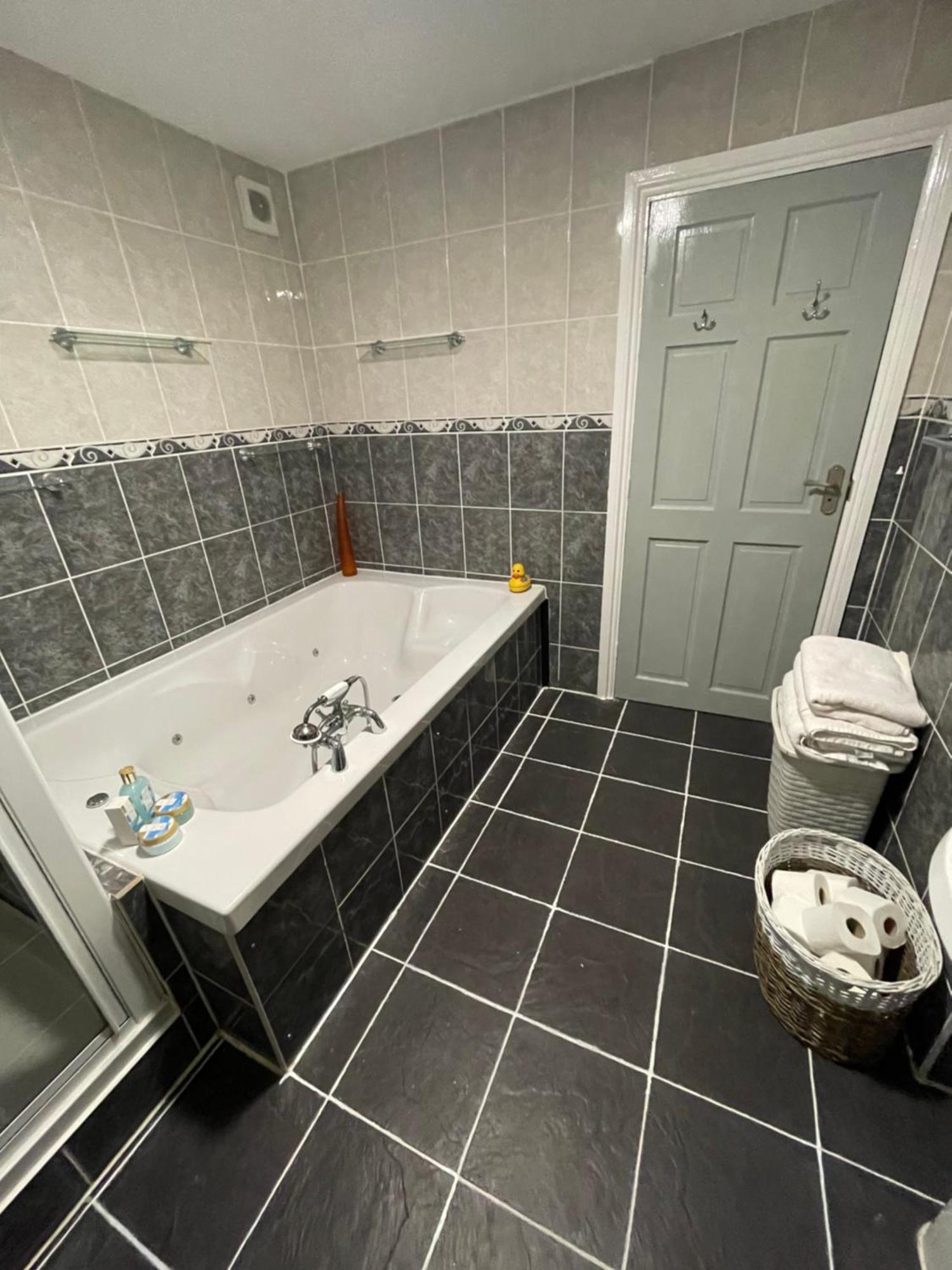 The Coach House At The Bull Inn Milton Keynes Esterno foto